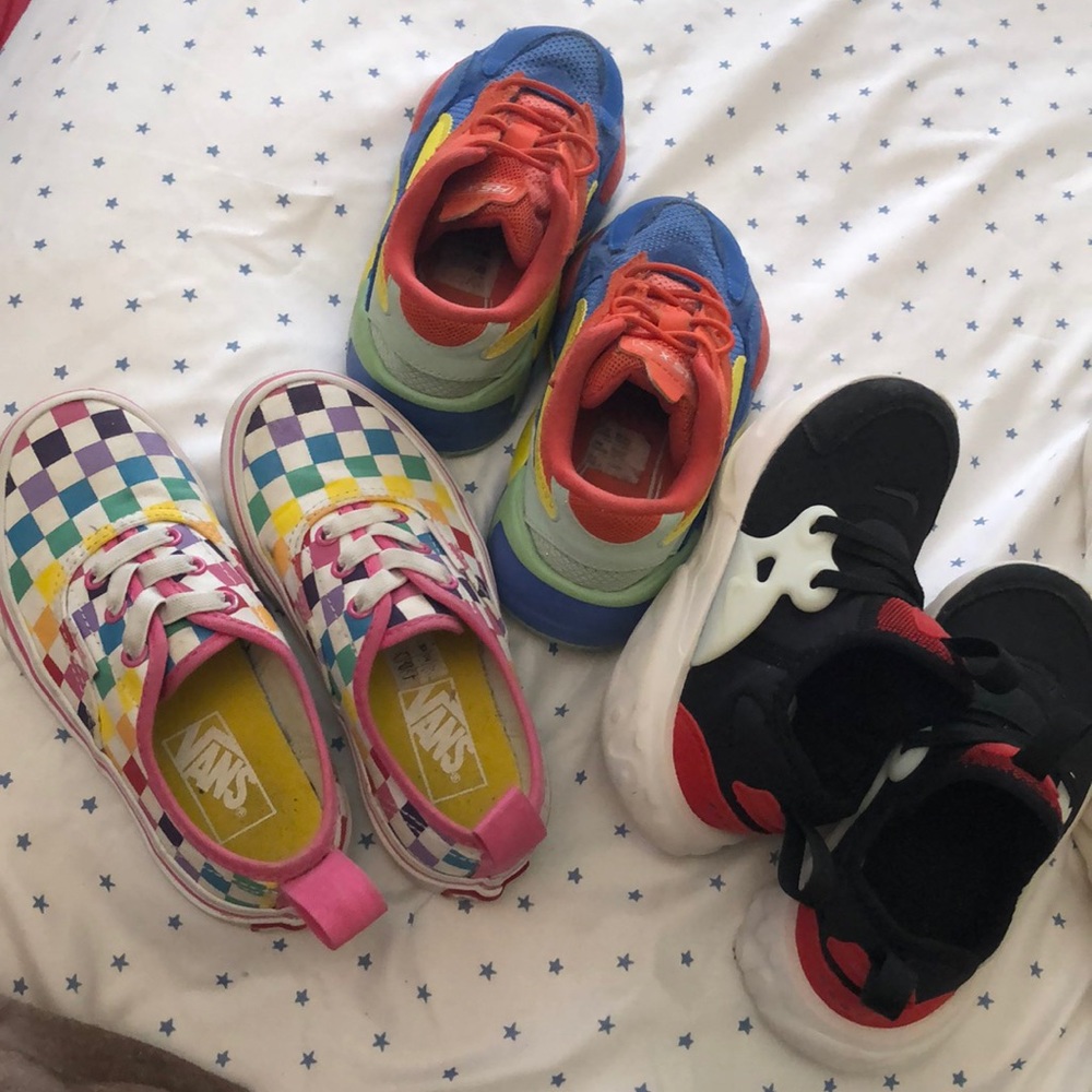 3 pair of size 10 shoes.